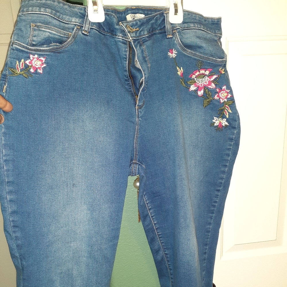 Croft and Barrow women's jeans